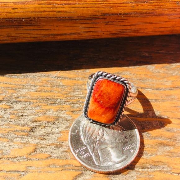 Navajo Sterling Silver Spiny Oyster - Picture 13 of 16